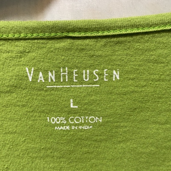 VAN HEUSEN GREEN SCOOP NK TEE SZ L - Picture 6 of 8